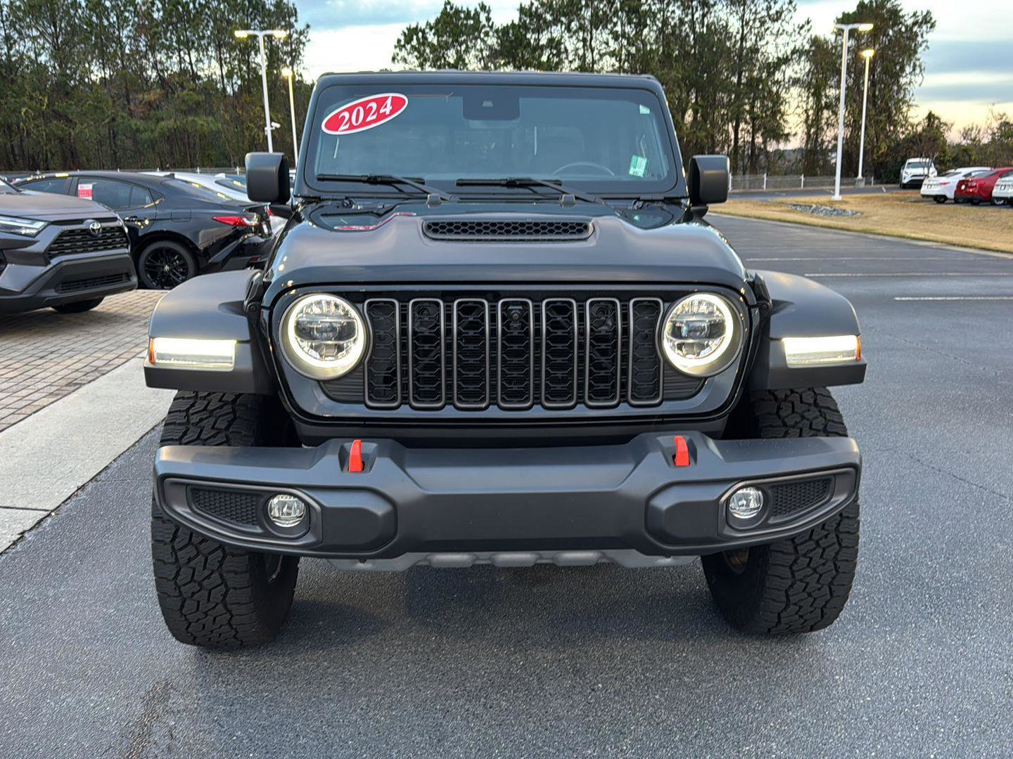 Used 2024 Jeep Gladiator Mojave w/ Technology Group image 7