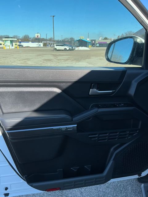 Used 2025 Toyota Tacoma TRD Sport image 5