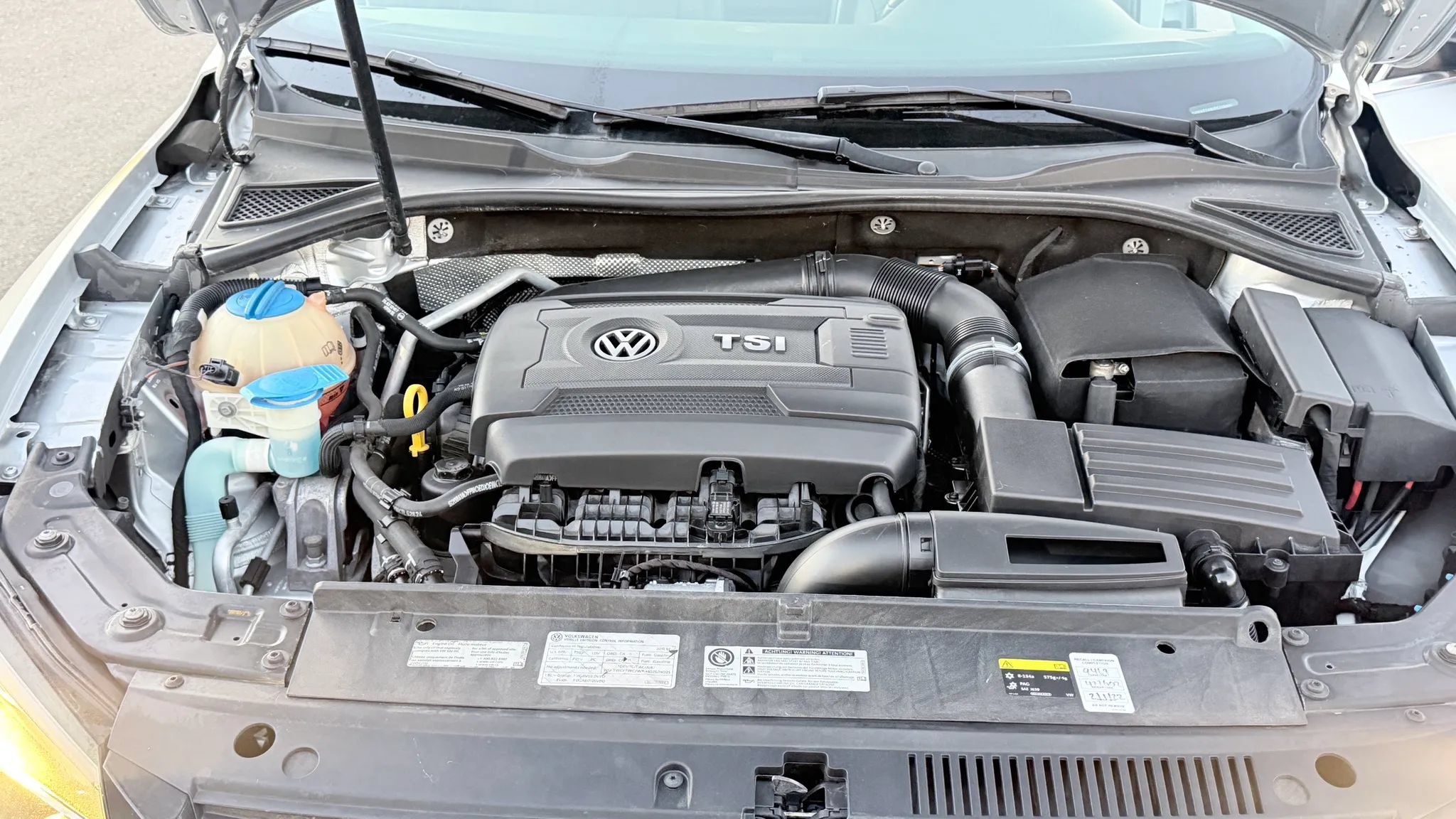 Used 2015 Volkswagen Passat 1.8T Limited Edition FWD image 17
