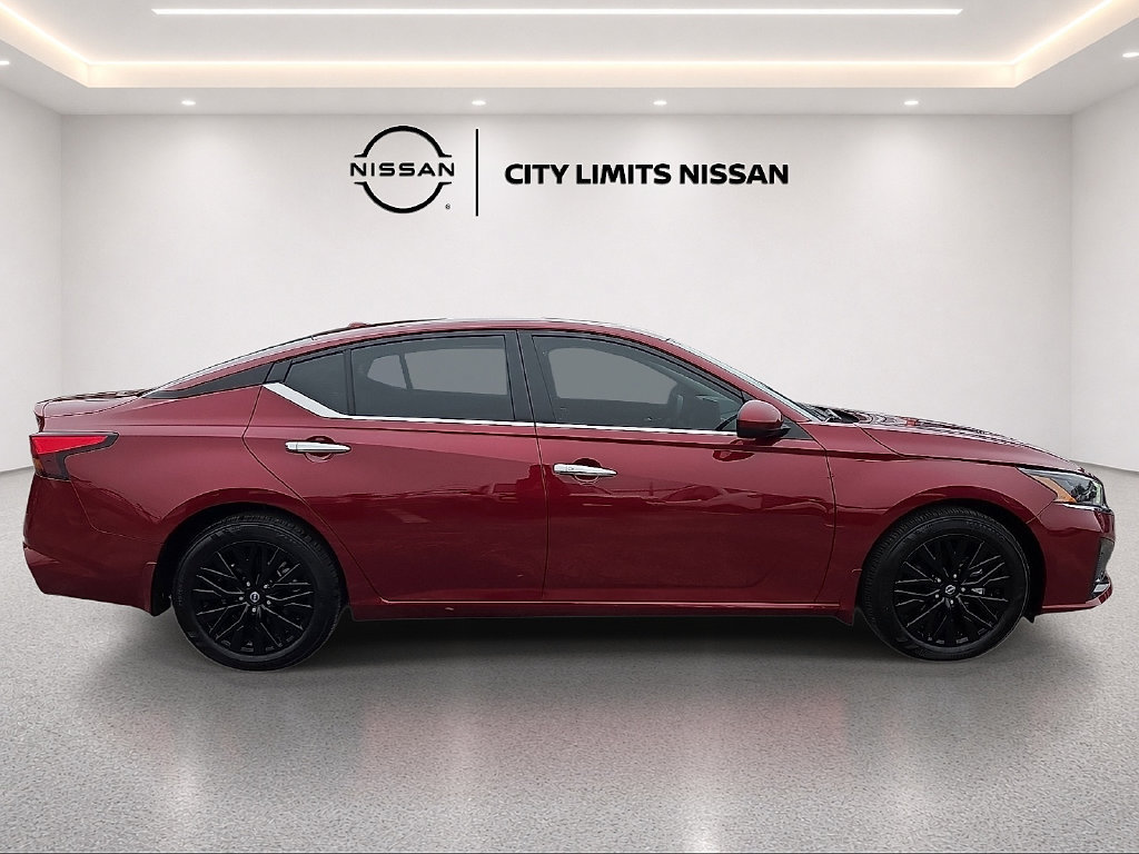 Used 2025 Nissan Altima 2.5 SV w/ SV Special Edition Package FWD image 6