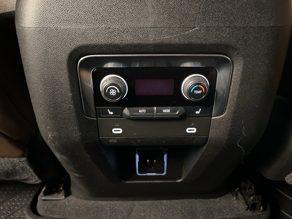 Used 2021 Chevrolet Tahoe High Country w/ Premium Package image 35