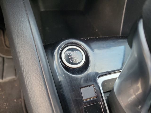 Used 2021 Nissan Versa SV image 24