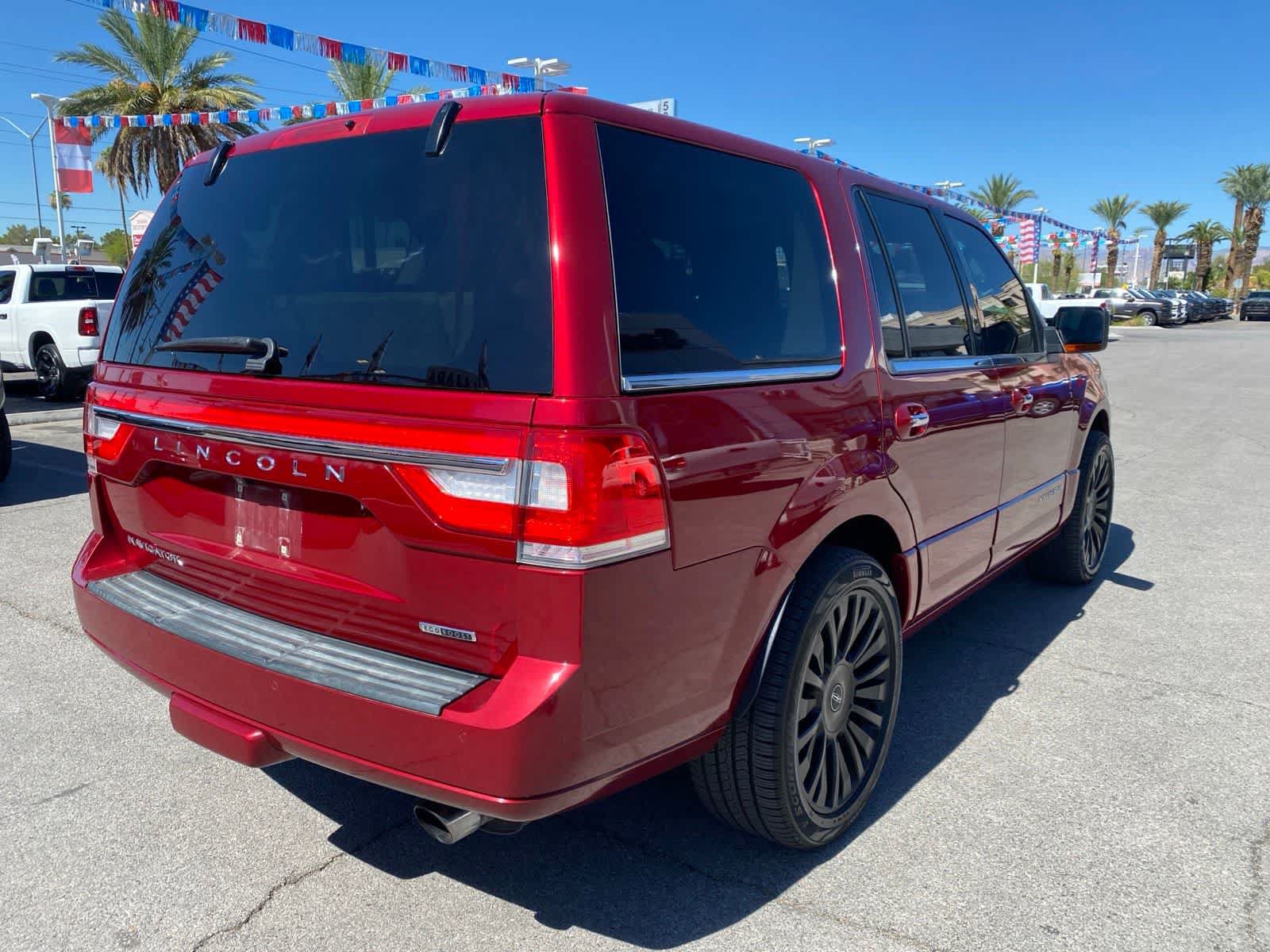 Used 2015 Lincoln Navigator 2WD image 7
