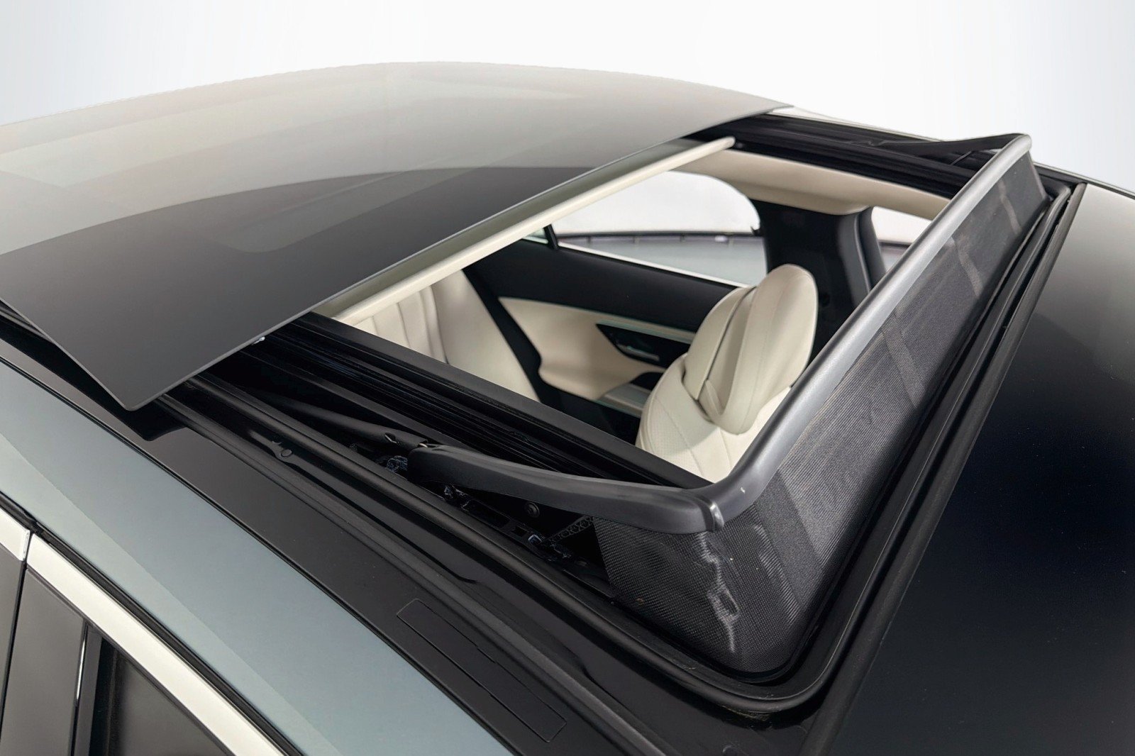 Certified 2024 Mercedes-Benz E 350 4MATIC Sedan image 23
