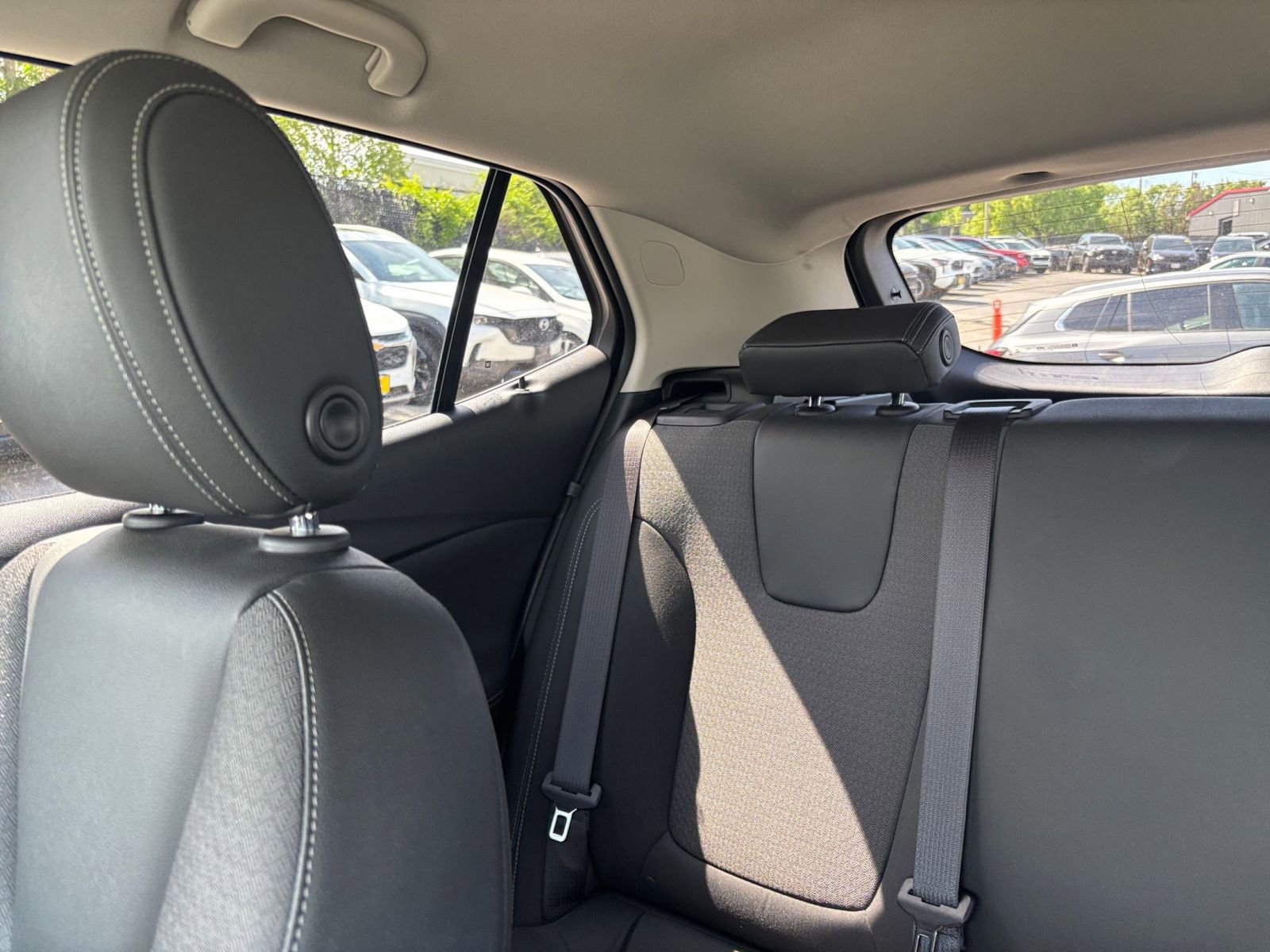 Used 2025 Buick Encore GX Preferred FWD image 34