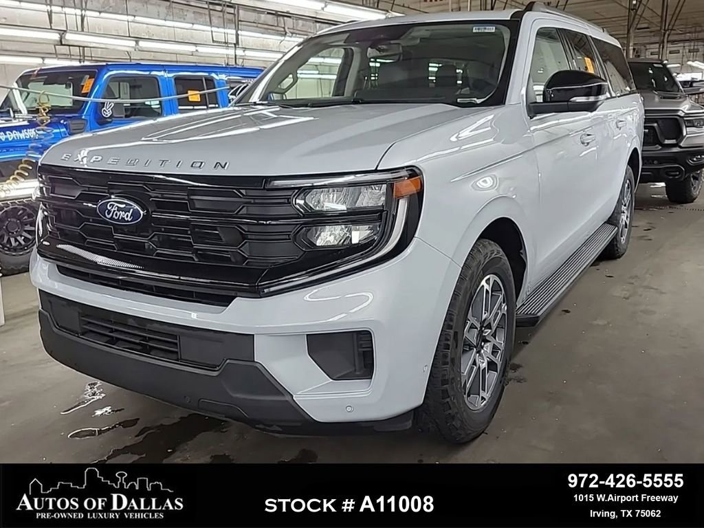Used 2025 Ford Expedition Max Active AWD/4WD image 1