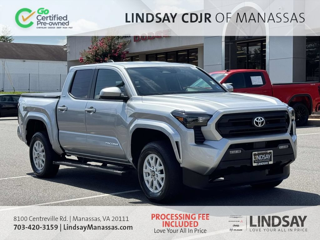 Used 2025 Toyota Tacoma SR5 AWD/4WD image 1