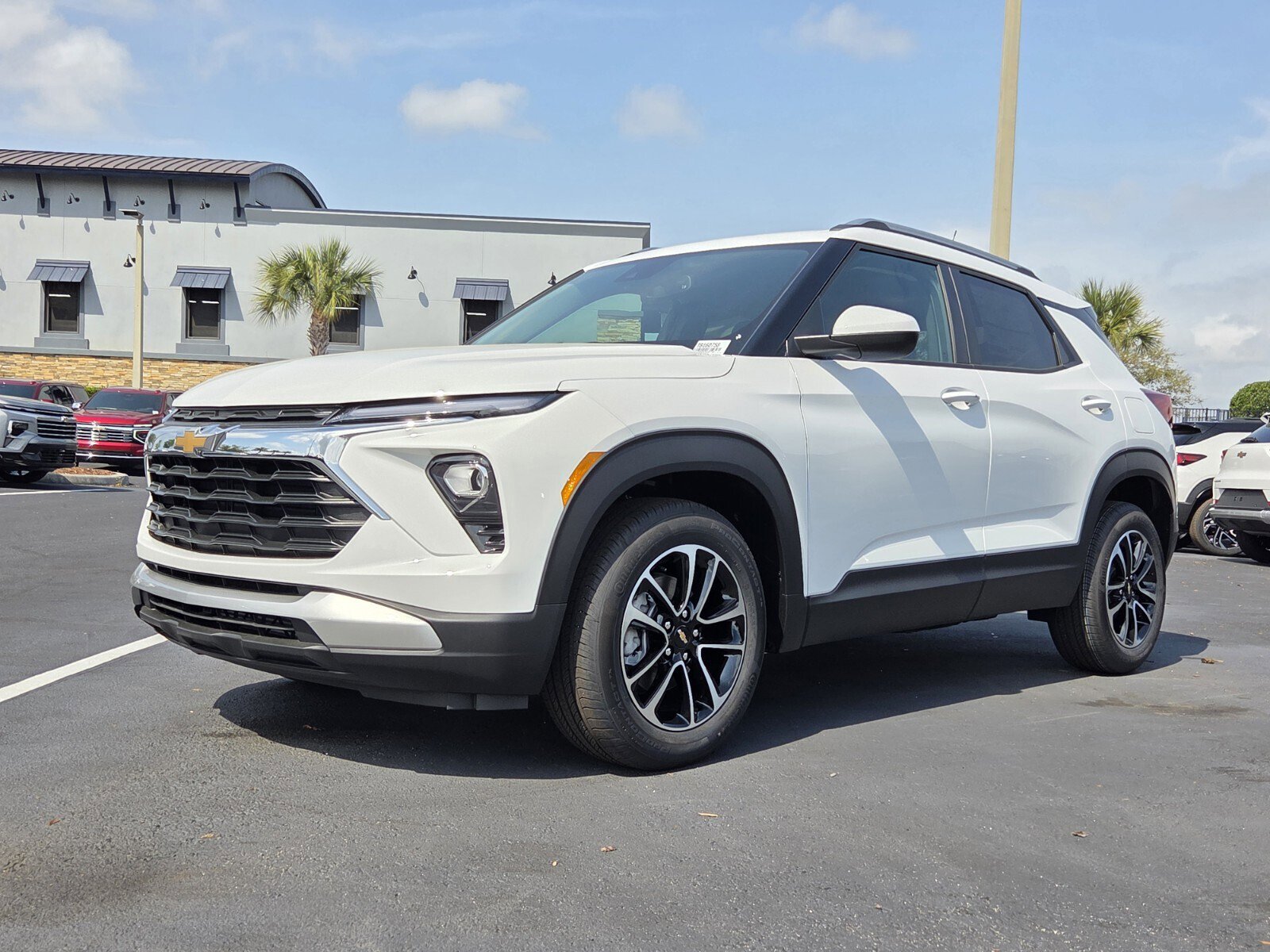 New 2026 Chevrolet TrailBlazer LT w/ Convenience Package FWD image 2