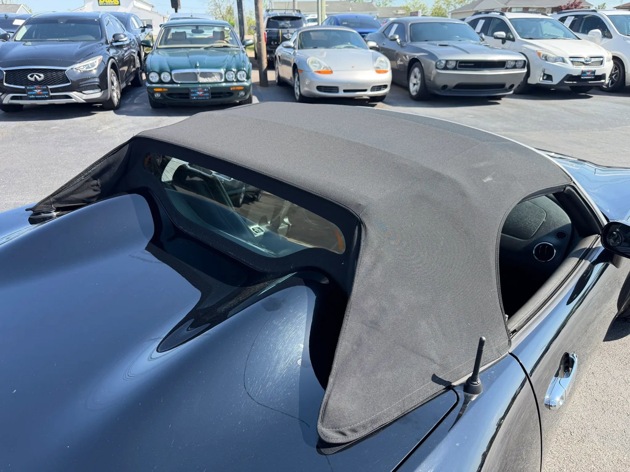 Used 2006 Pontiac Solstice Convertible w/ Premium Package image 27