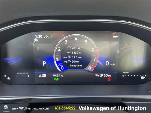 Certified 2025 Volkswagen Jetta SE w/ Sunroof Package image 23