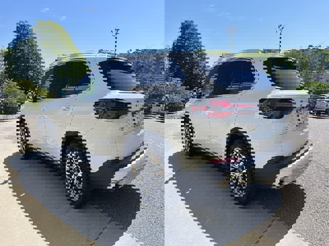 Certified 2024 BMW X5 sDrive40i w/ Premium Package image 6