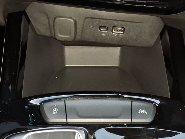 Used 2025 Chevrolet Trax LT w/ Driver Confidence Package FWD image 21