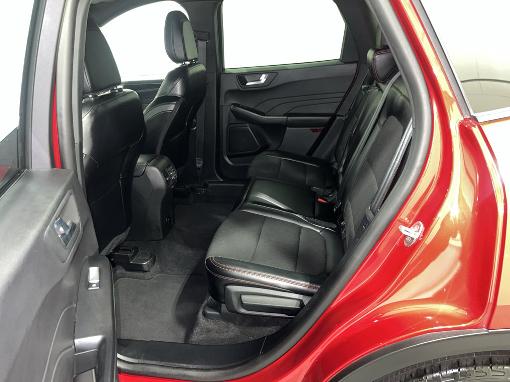 Used 2025 Ford Escape ST-Line Select AWD/4WD image 33