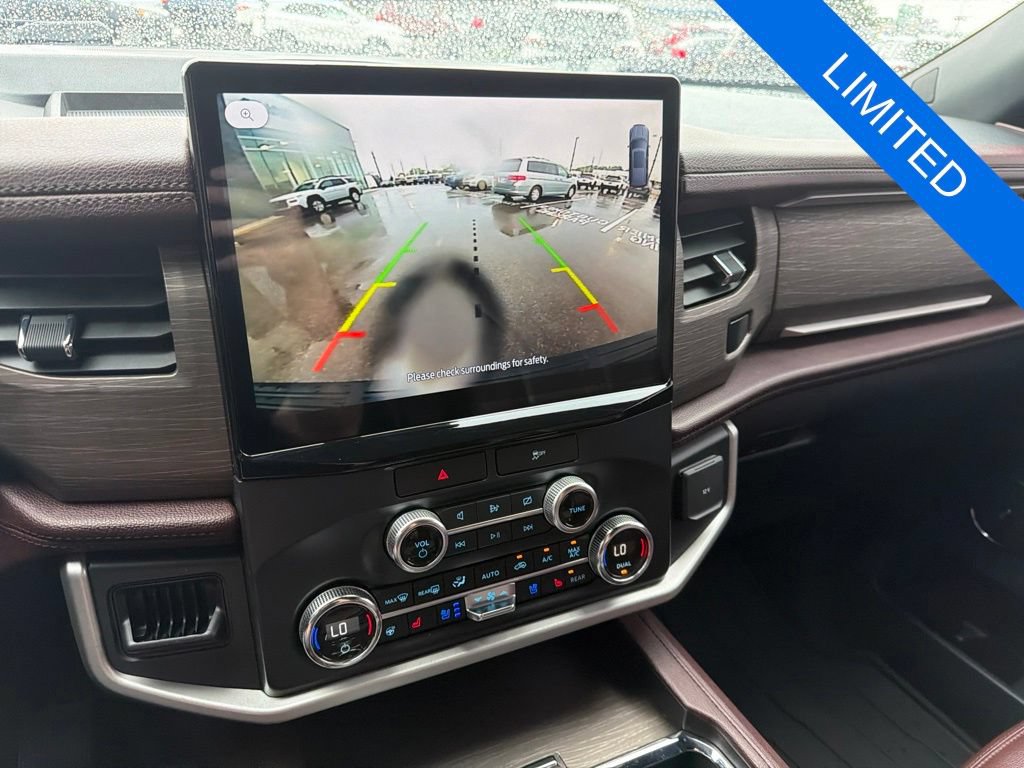 Used 2022 Ford Expedition Limited AWD/4WD image 15