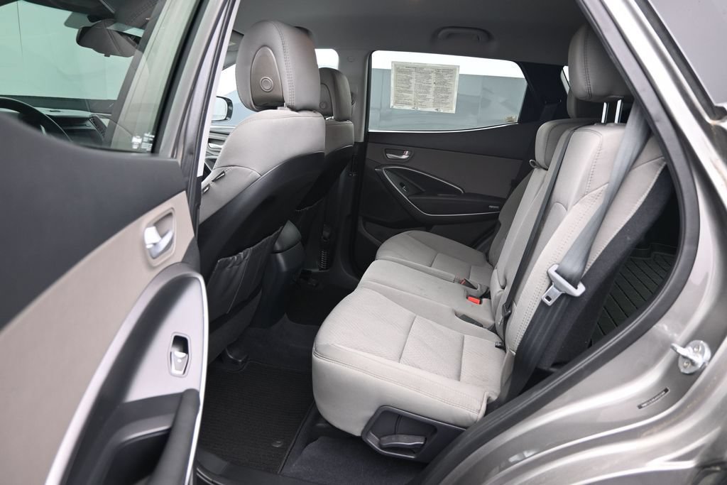 Used 2018 Hyundai Santa Fe Sport w/ 2.4L Value Package 02 FWD image 17