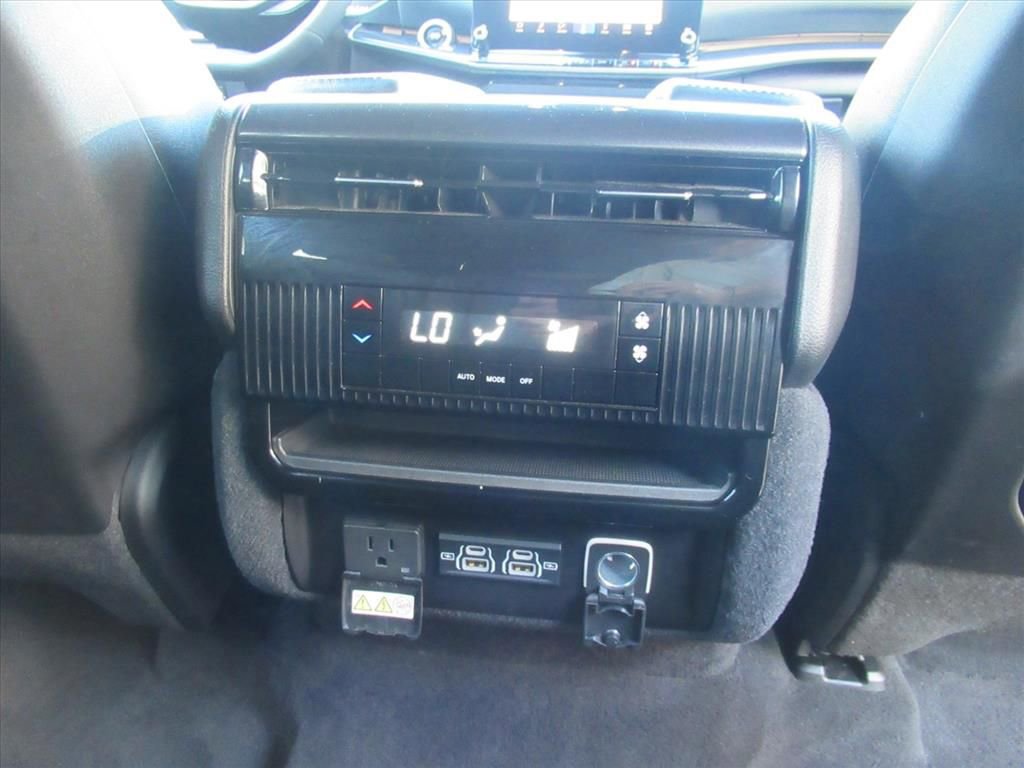 Used 2024 Jeep Wagoneer 4WD image 15