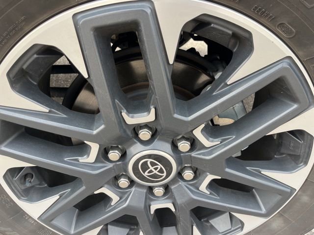 Used 2023 Toyota Tundra Limited image 8