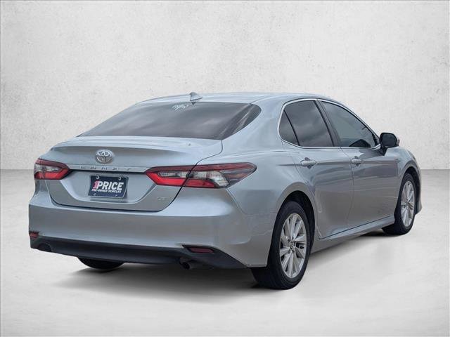 Used 2022 Toyota Camry LE FWD image 5