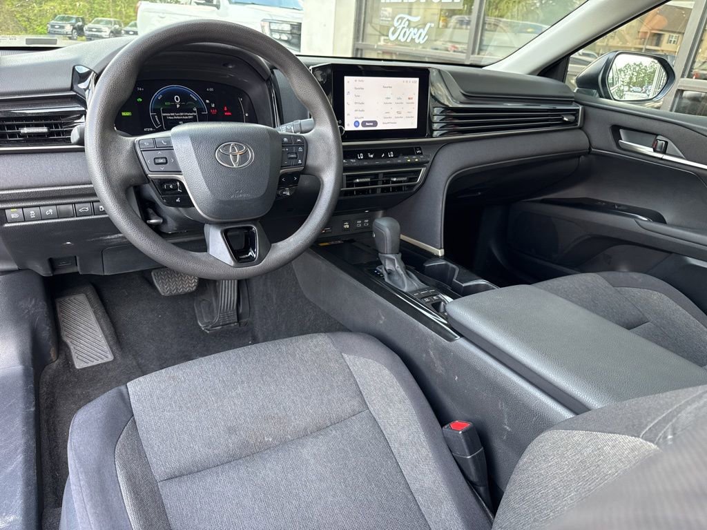 Used 2025 Toyota Camry LE FWD image 20