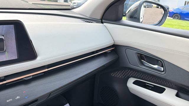 Certified 2024 Nissan Ariya AWD image 19