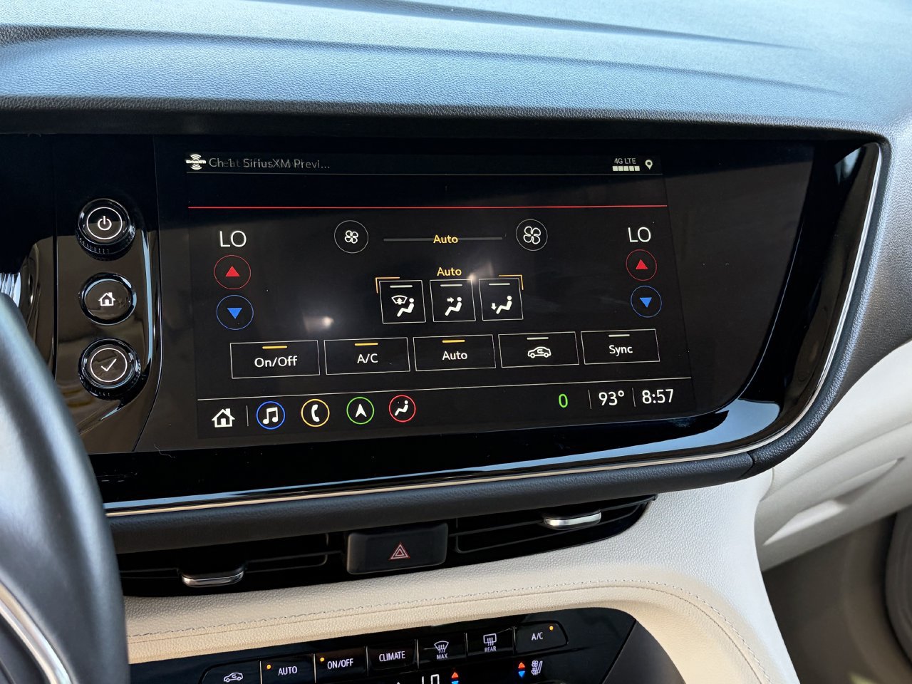 Used 2022 Buick Envision Avenir w/ Technology Package II FWD image 27