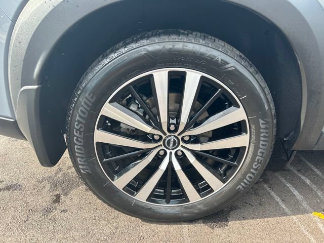 Used 2024 Nissan Pathfinder Platinum w/ Cargo Package AWD/4WD image 34