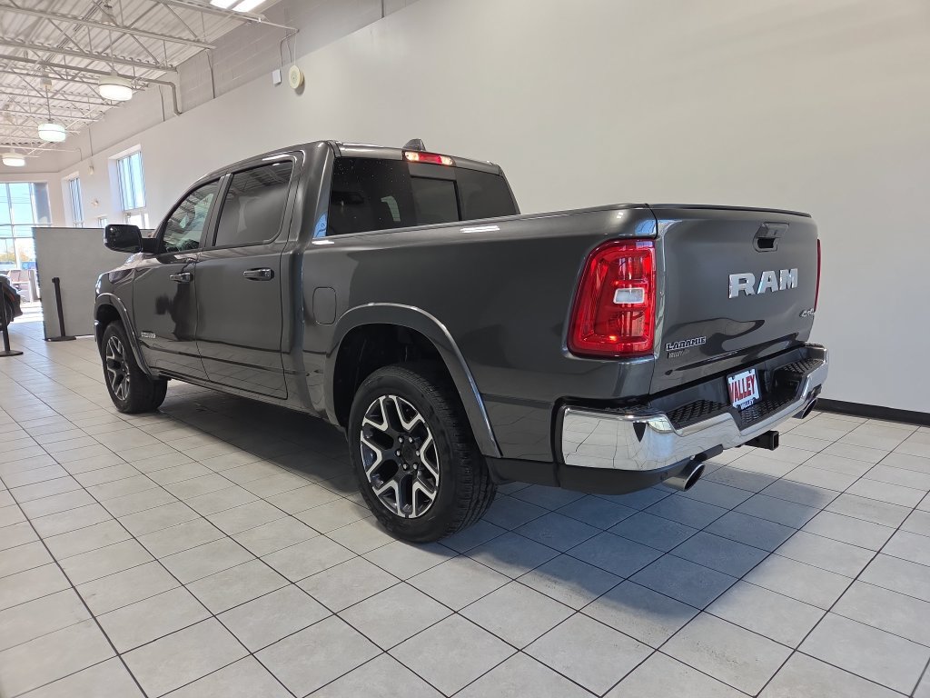 Used 2026 RAM 1500 Laramie AWD/4WD image 10