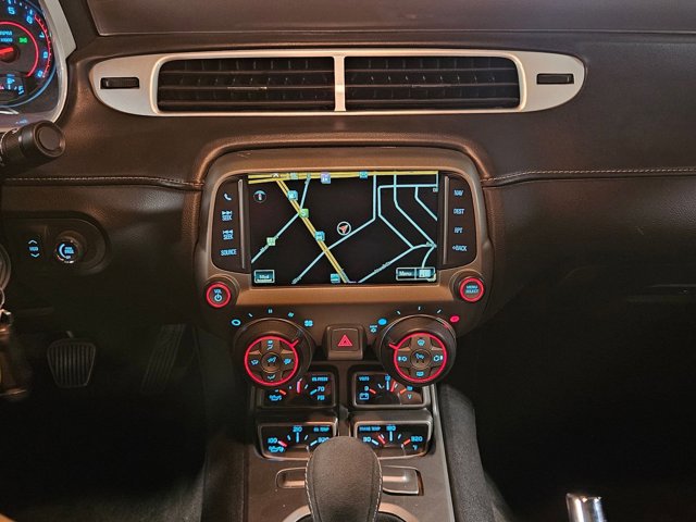 Used 2015 Chevrolet Camaro SS w/ SS Performance Package RWD image 14