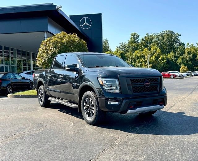 Used 2021 Nissan Titan PRO-4X w/ Pro-4x Convenience Package AWD/4WD image 1