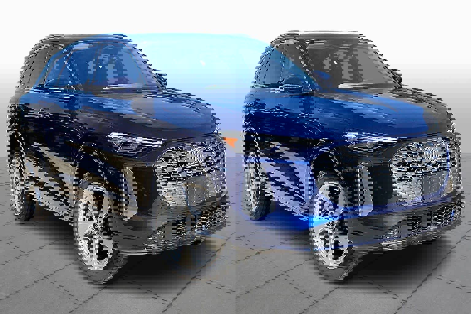 New 2025 Audi Q5 Premium Plus image 2