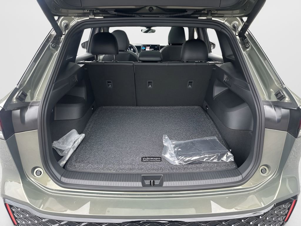 New 2026 Volkswagen Tiguan SE R-Line image 24