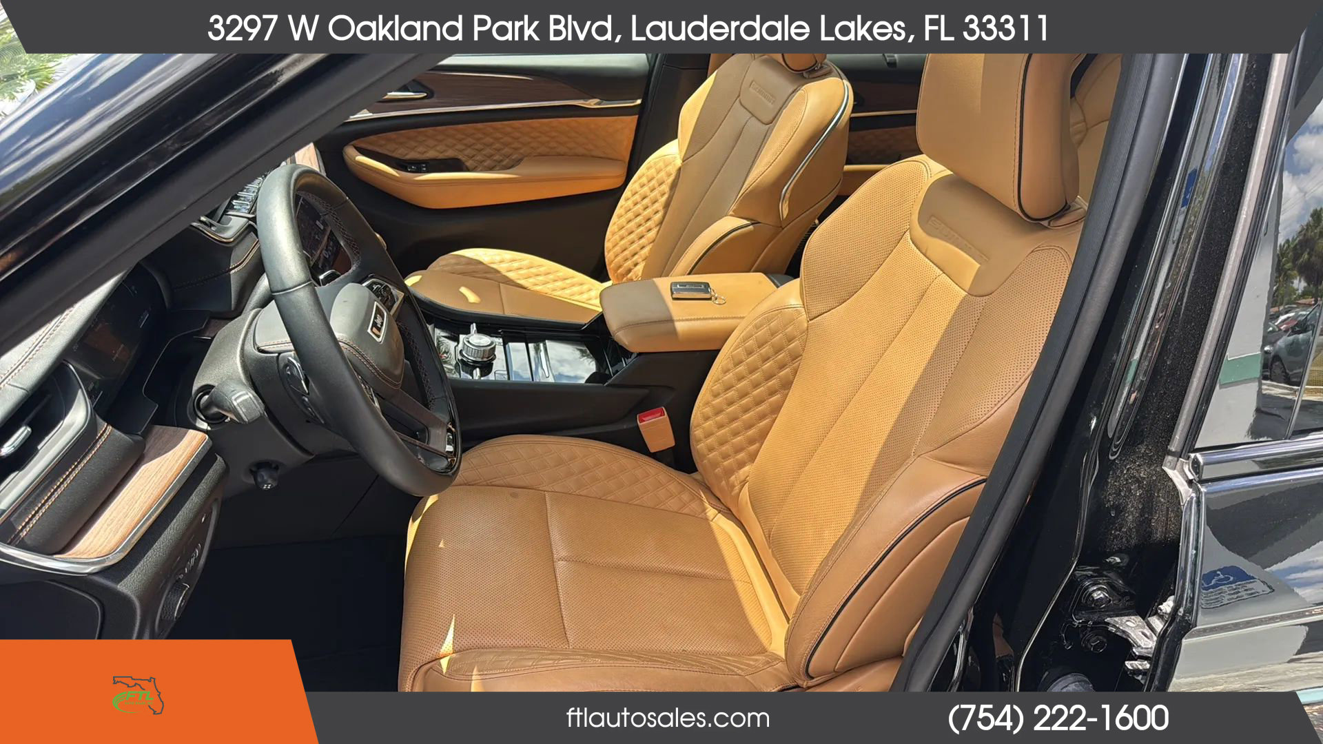 Used 2022 Jeep Grand Cherokee Summit w/ Luxury Tech Group V image 27