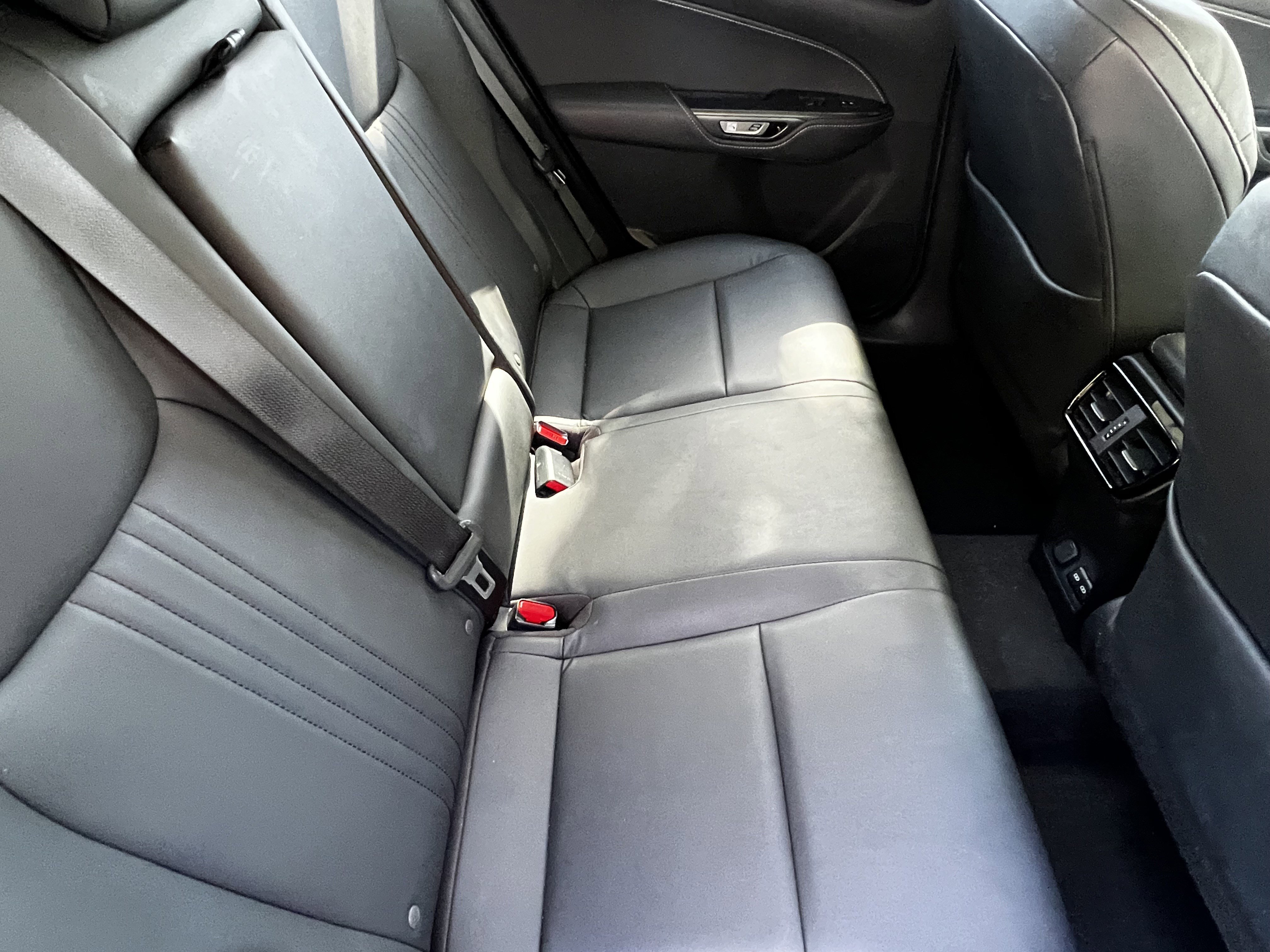 Used 2024 Lexus NX 250 FWD w/ Towing Package (2000 Lbs) image 39