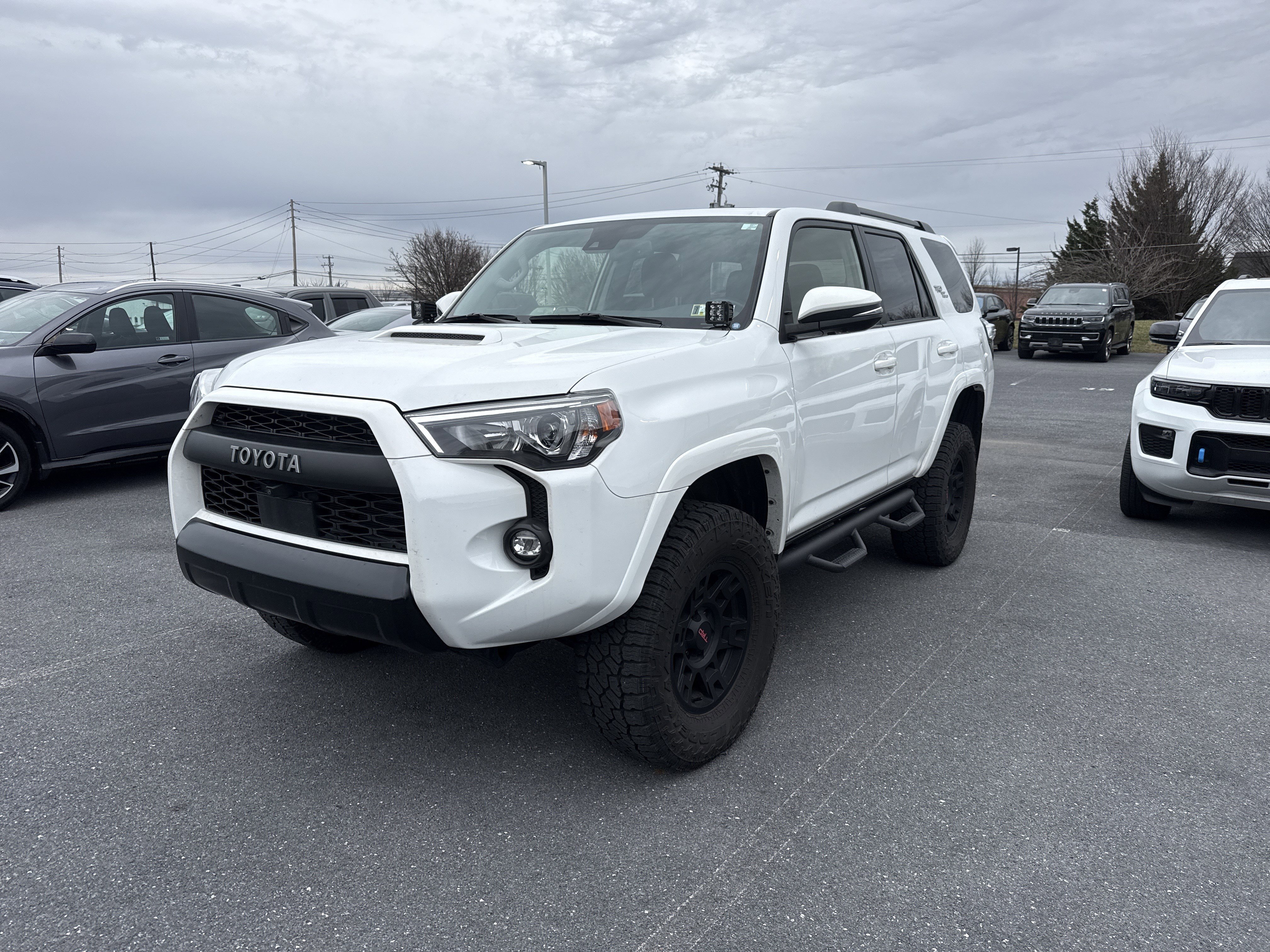 Used 2024 Toyota 4Runner TRD Off-Road Premium image 4
