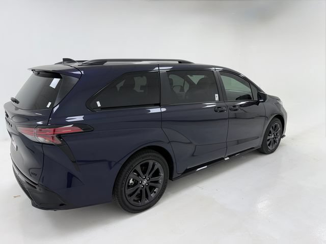 New 2026 Toyota Sienna XSE FWD image 41
