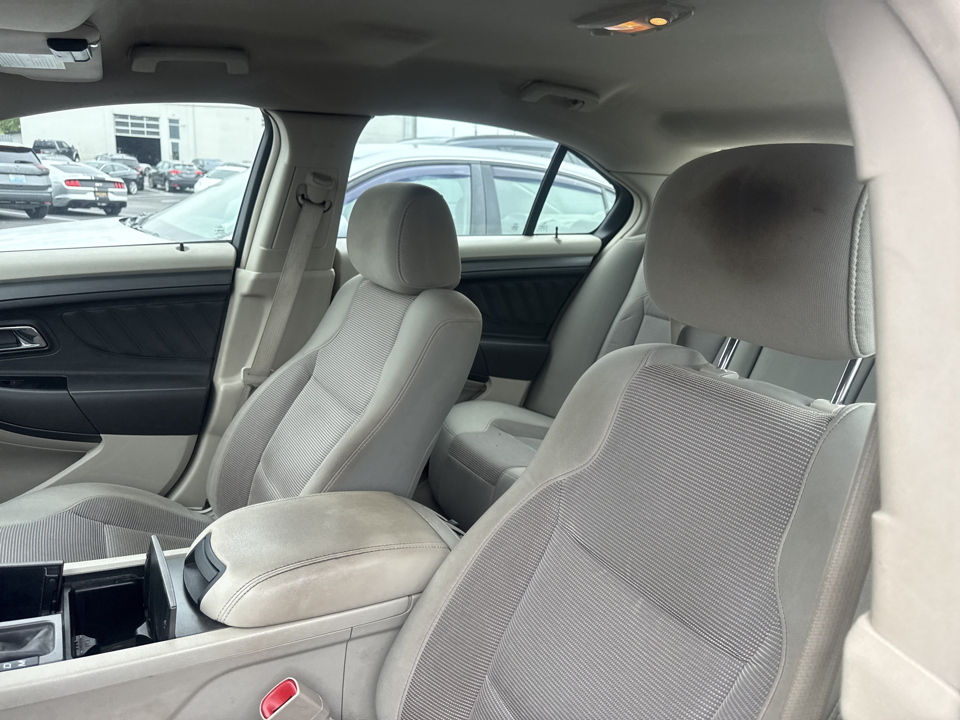 Used 2011 Ford Taurus SEL FWD image 5