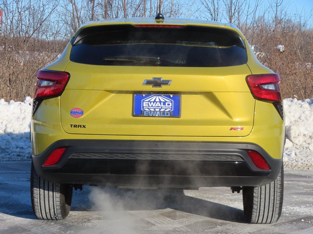 Used 2024 Chevrolet Trax RS w/ Driver Confidence Package image 13