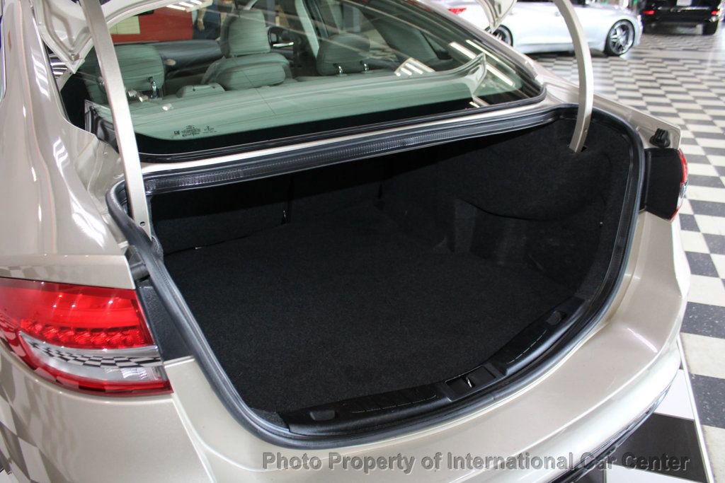 Used 2017 Ford Fusion SE image 22