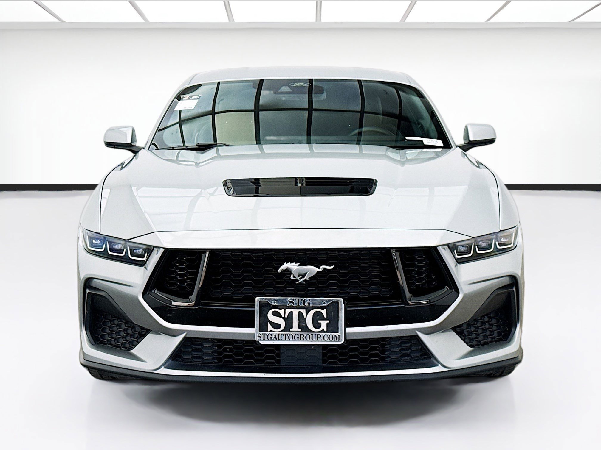 Used 2024 Ford Mustang GT Premium RWD image 2