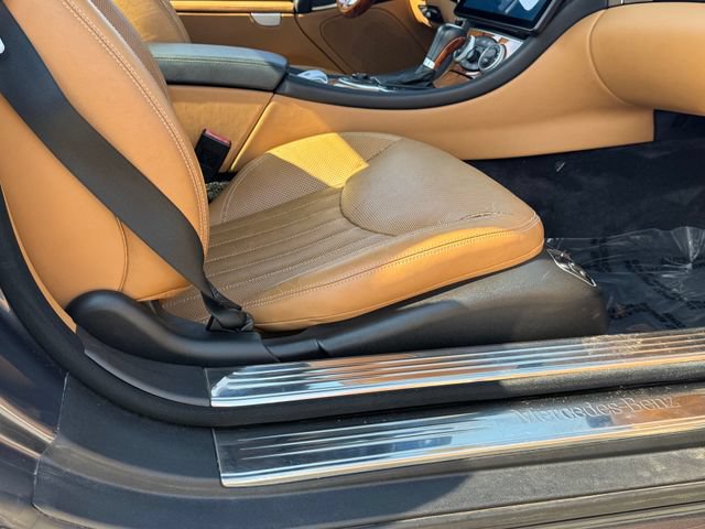 Used 2011 Mercedes-Benz SL 550 image 14