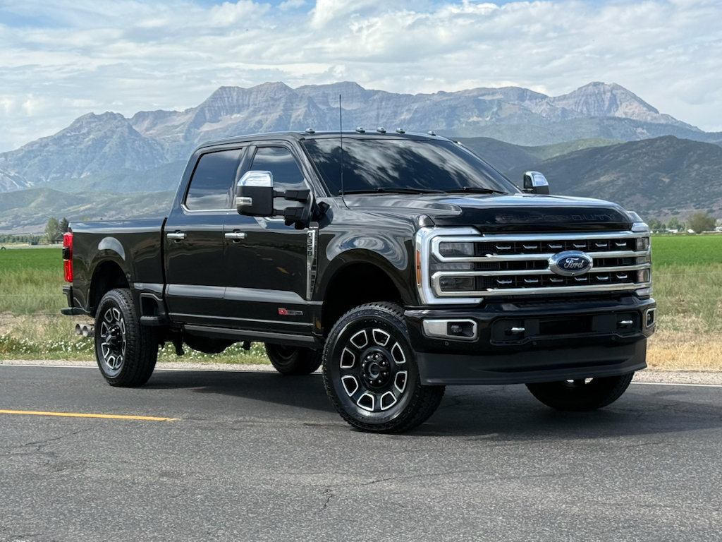 Used 2024 Ford F350 Platinum AWD/4WD image 1