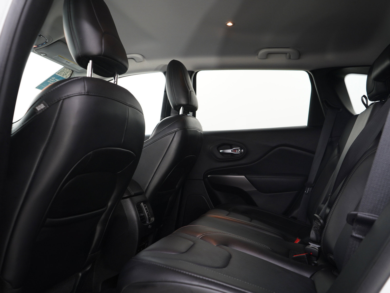 Used 2020 Jeep Cherokee Limited AWD/4WD image 19