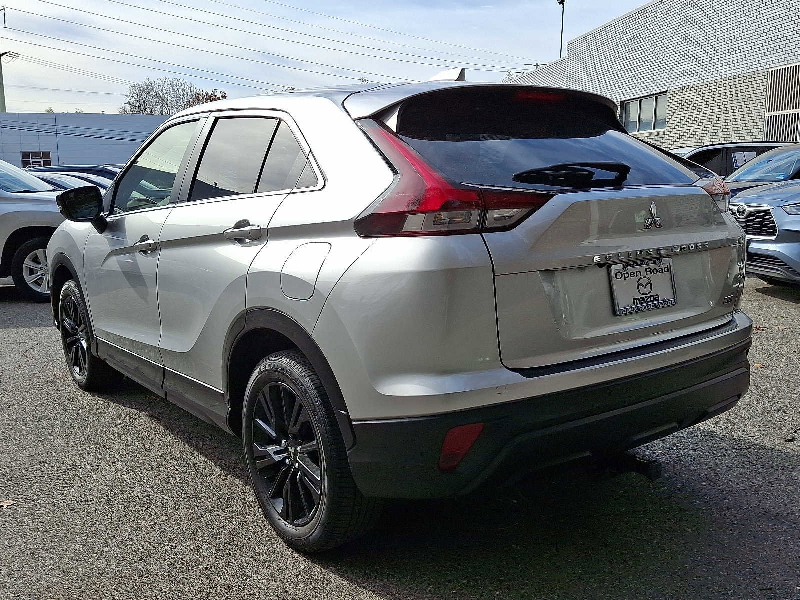Used 2023 Mitsubishi Eclipse Cross LE image 6