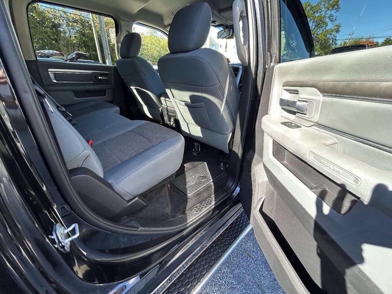 Used 2017 RAM 1500 Big Horn AWD/4WD image 8