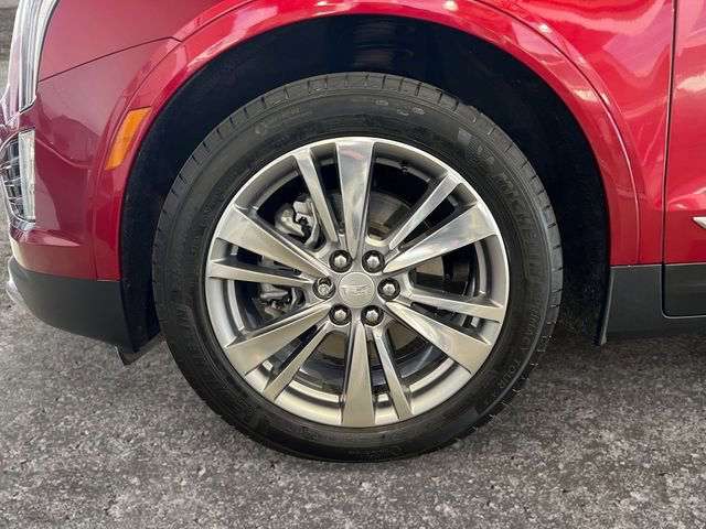 Certified 2024 Cadillac XT5 Premium Luxury w/ LPO, Floor Liner Package AWD/4WD image 12