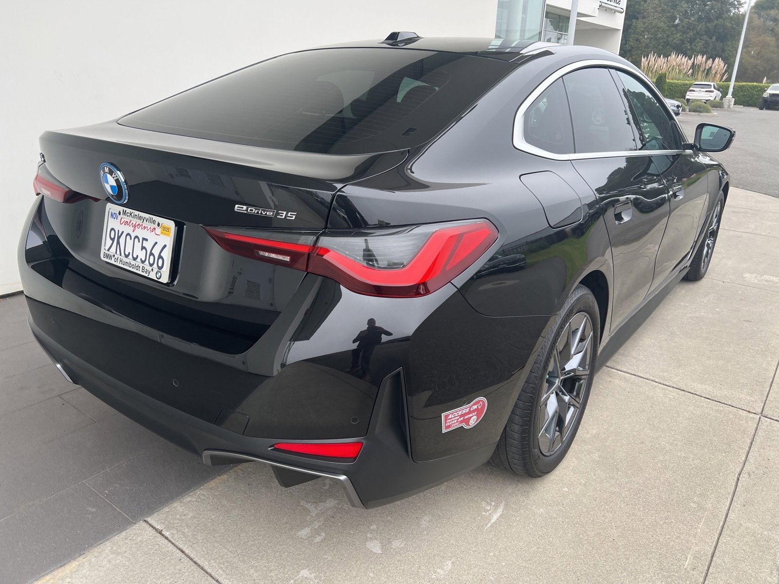 Used 2024 BMW i4 eDrive35 w/ Premium Package image 5