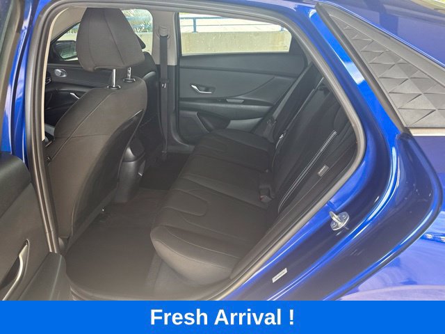 Used 2025 Hyundai Elantra SEL FWD image 3