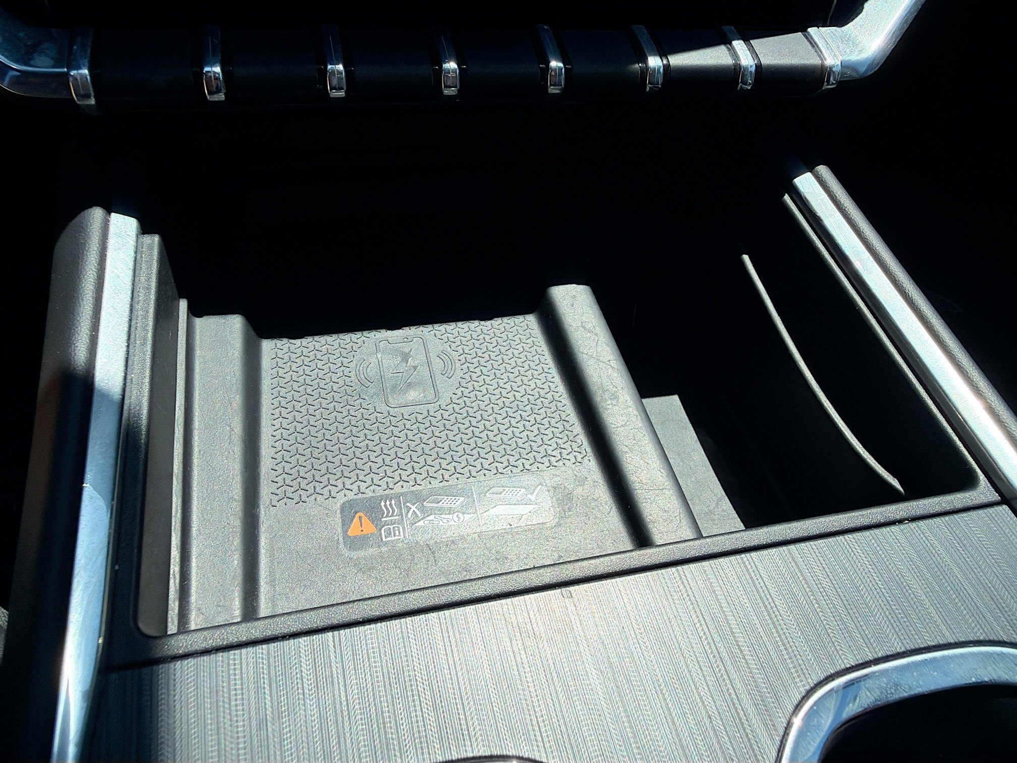 Used 2024 GMC Acadia Elevation image 29