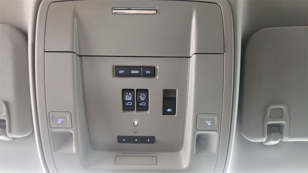 Used 2017 GMC Sierra 2500 Denali w/ Suspension Package, Off-Road image 22