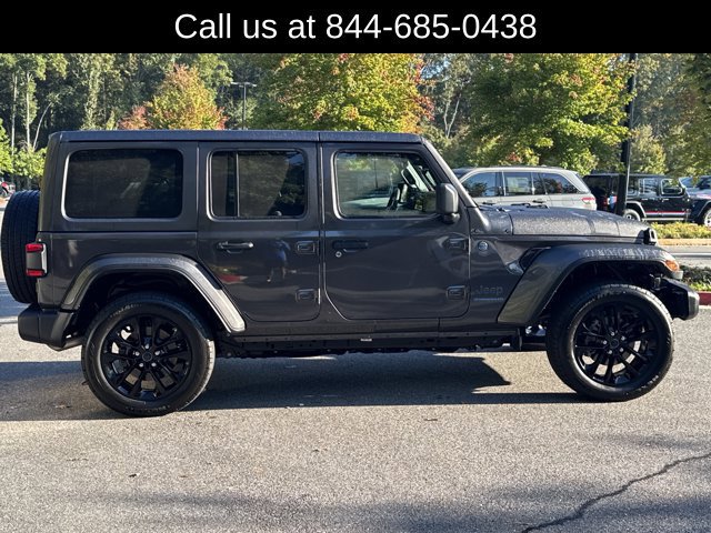 Certified 2025 Jeep Wrangler Unlimited Sahara w/ Safety Group AWD/4WD image 4
